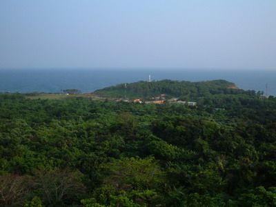 Hình ảnh Đảo Cồn Cỏ nhìn từ điểm cao 63 - Đảo Cồn Cỏ